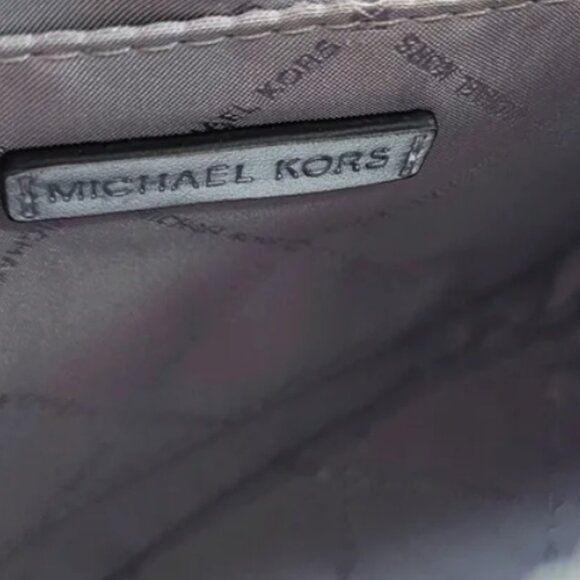 Michael Kors SILVER Bag, Earbuds Keyring, Lipstick Lanyard Necklace BUNDLE NWT! - Picture 5 of 15